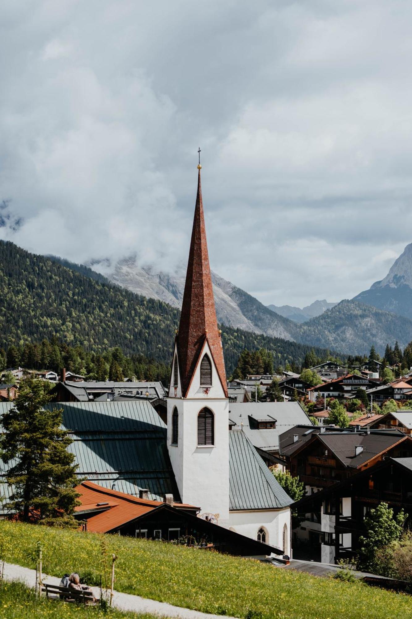 Post Seefeld - Wellnesshotel Tirol เซเฟลด์ อิน ทิโรล ภายนอก รูปภาพ