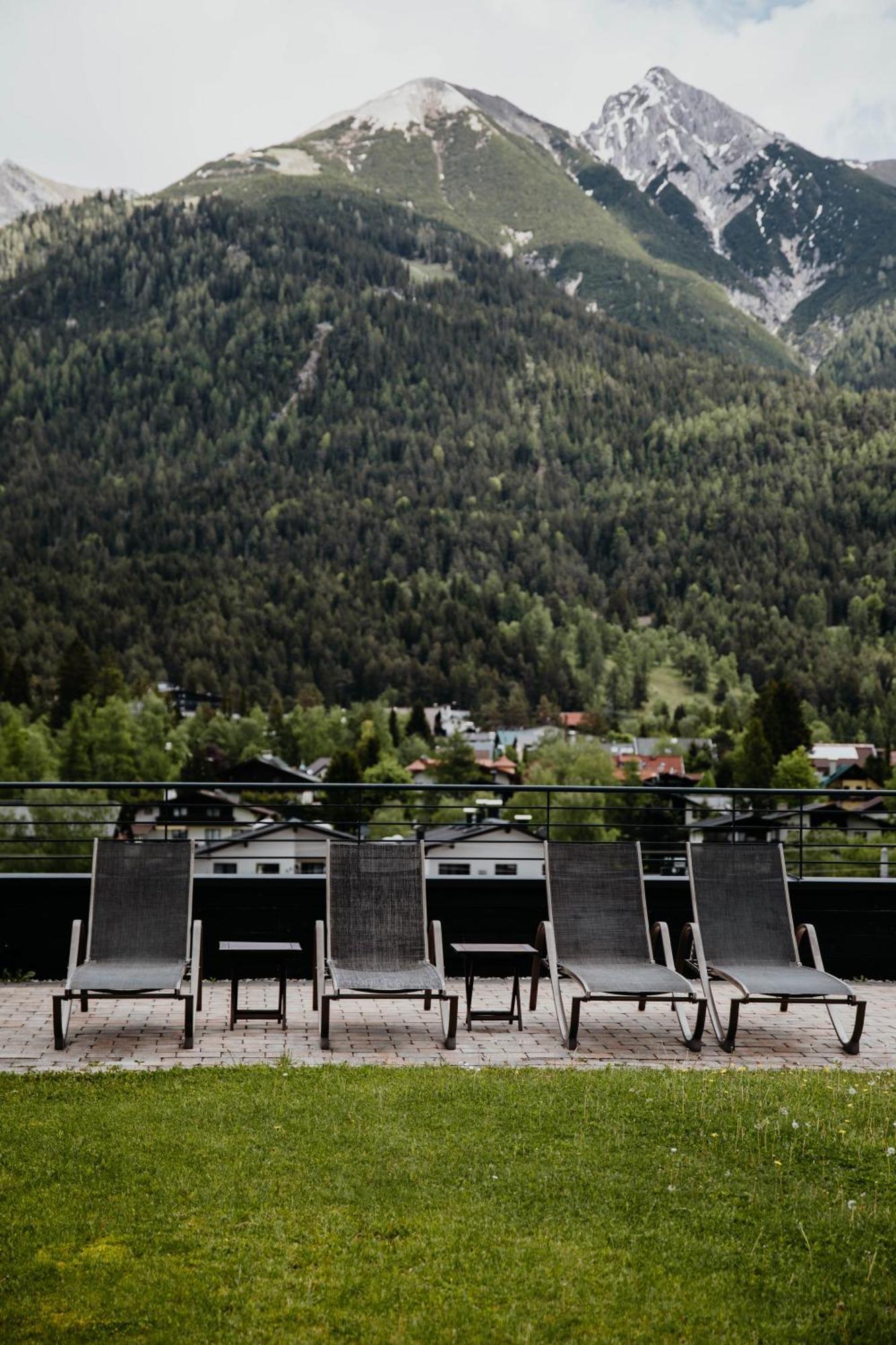 Post Seefeld - Wellnesshotel Tirol เซเฟลด์ อิน ทิโรล ภายนอก รูปภาพ