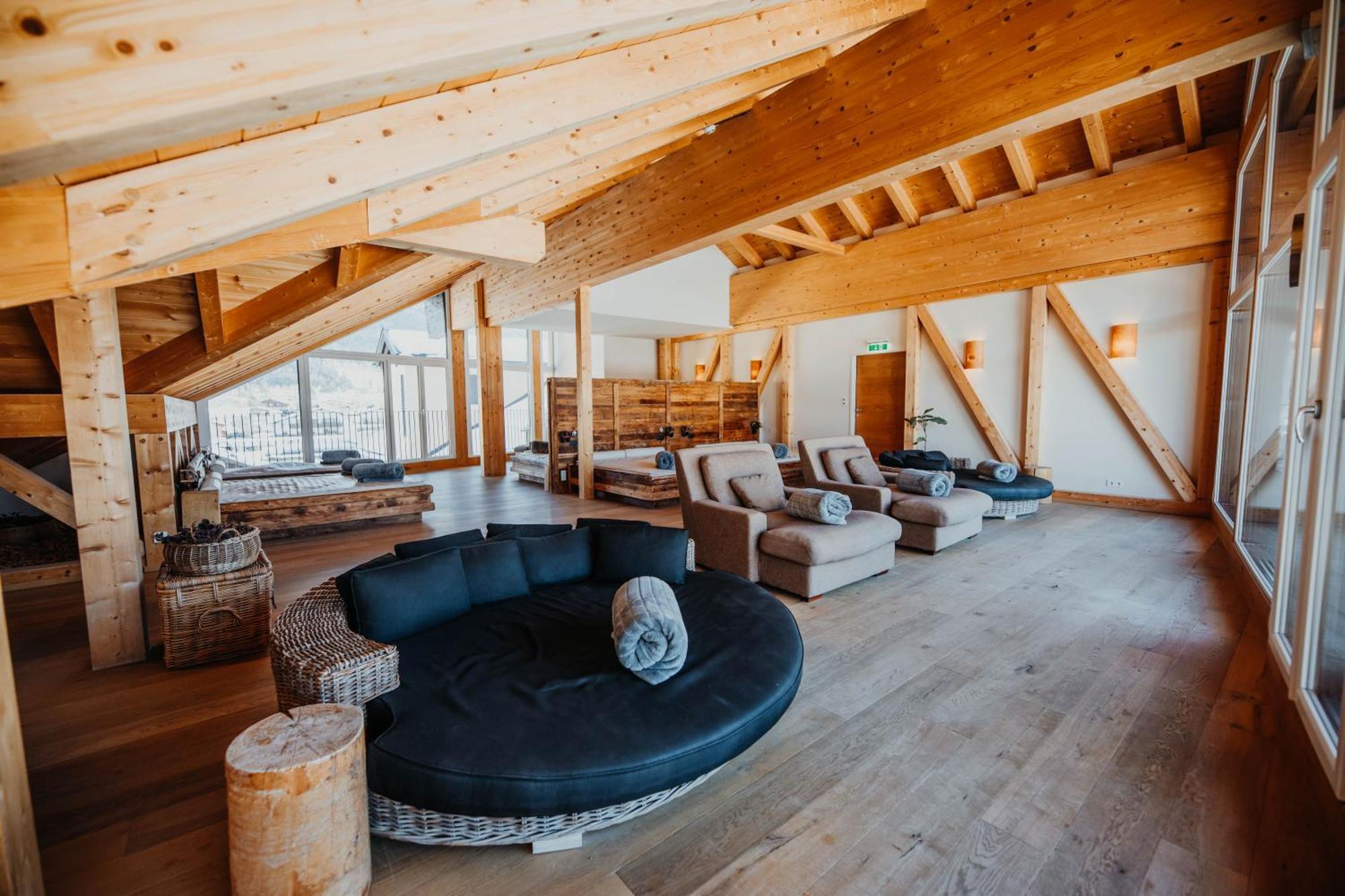 Post Seefeld - Wellnesshotel Tirol เซเฟลด์ อิน ทิโรล ภายนอก รูปภาพ